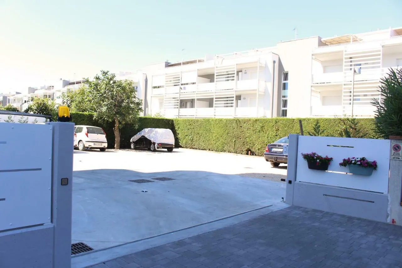 לידו די ג'סולו Dainese Apartments, Casa Miriam לידו די ג'סולו